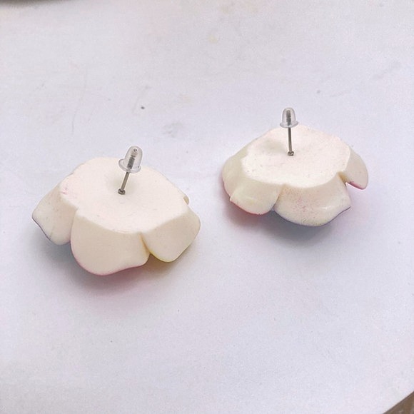 Flower rainbow Rose stud statement earrings Boho multicolor acrylic 💖 - Picture 8 of 17